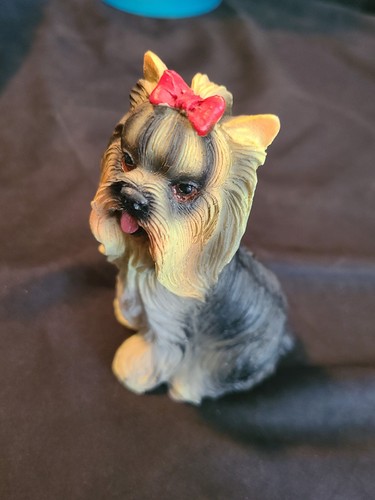 Polystone dog yorkie with bow - dog,